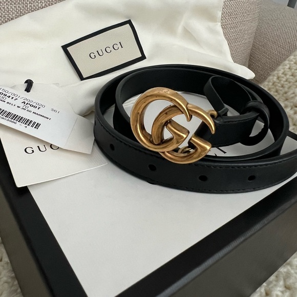 Authentic Gucci belt black and gold - Picture 1 of 7